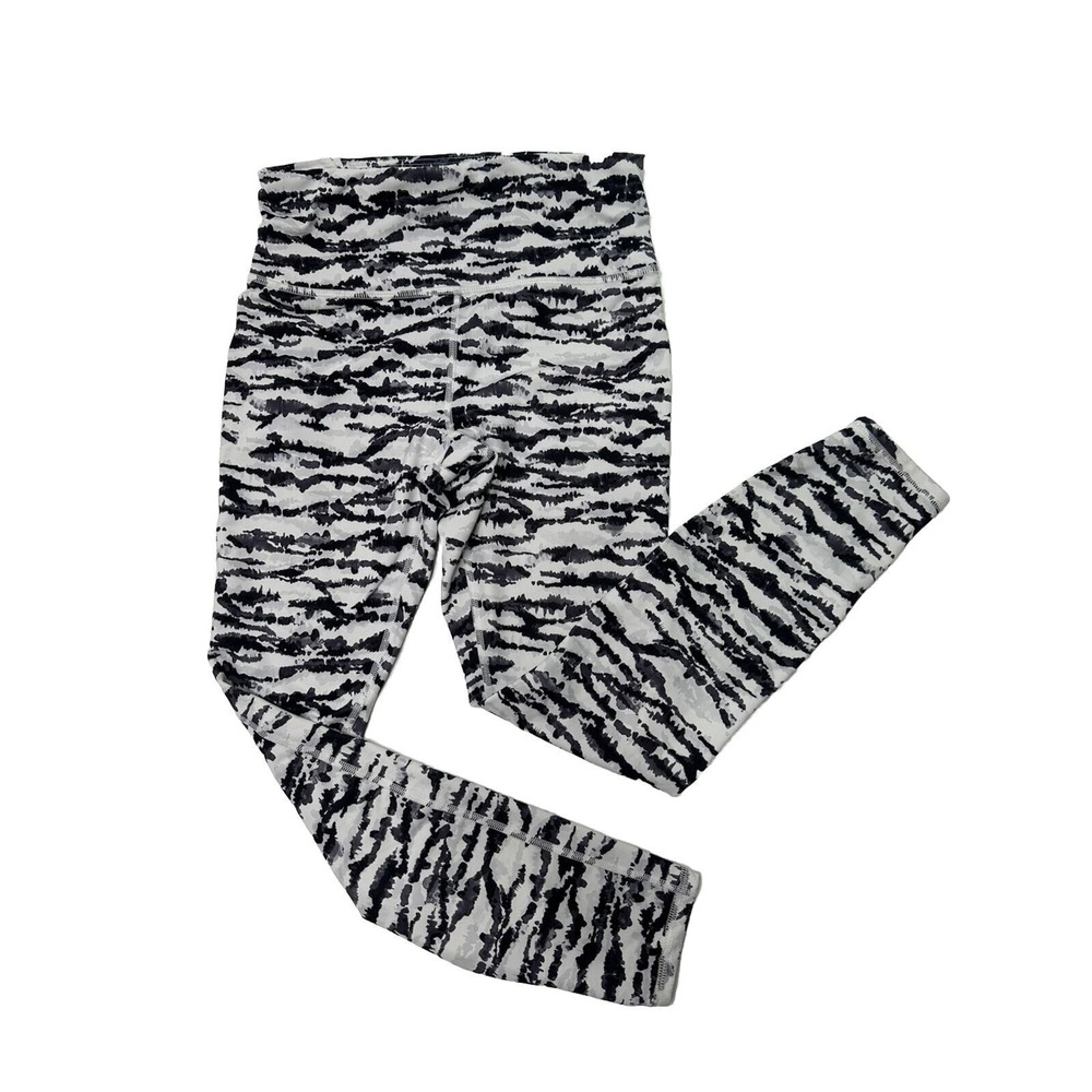 FABLETICS Sz Small White Black Cold Weather Animal Print High Waisted‎ Leggings